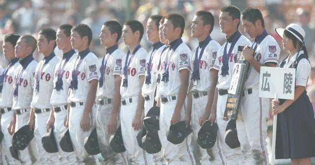 野村祐輔が“がばい旋風”に飲み込まれた日、広陵・中井監督が審判を批判したワケ… 小林誠司「あの言葉はものすごく嬉しかった」（4／5） - 高校野球 - Number Web - ナンバー