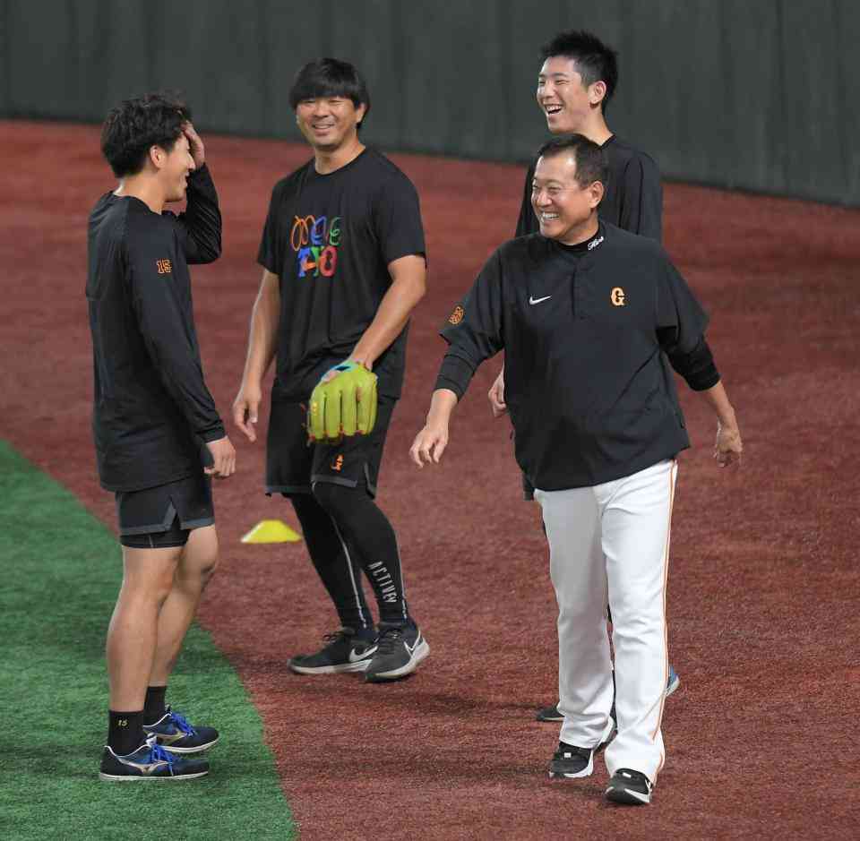 巨人・山口オーナーが歴史的低迷を謝罪　原監督の続投明言せず「真剣に考える必要がある」