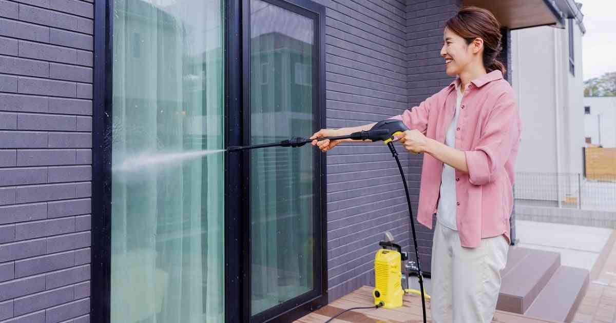 掃除は修行？　いまだ“精神性”を求める日本と海外の価値観の違い…コロナ禍で変化した日本人の衛生意識とは？ | ORICON NEWS