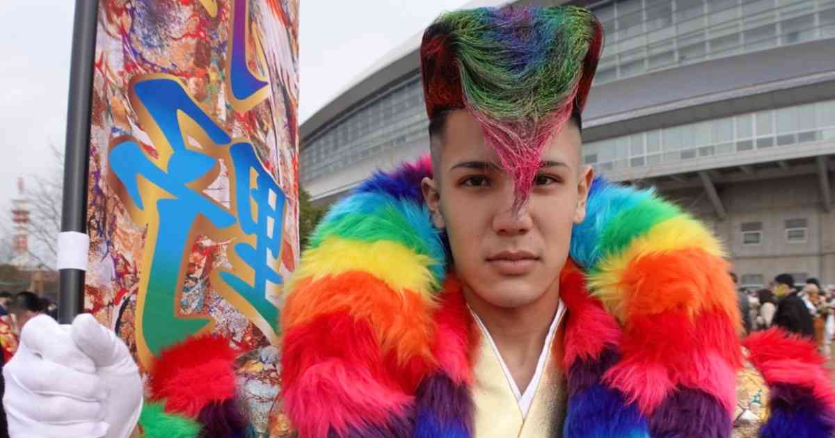【修羅の国2022】北九州市の成人式に突撃ィィイイ！ マリトッツォならぬリーゼントッツォたちの戦国時代へようこそ / ド迫力新成人55連発！ | ロケットニュース24