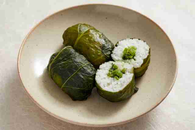 江戸時代の寿司をなるべく当時の文献通りに作って食べた→あまりにもデカくて太刀打ちできない量になった