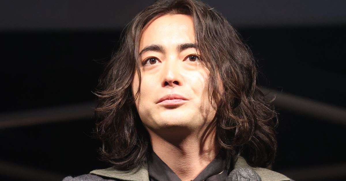 山田孝之“ポンと一軒家”の粋な計らい！主演映画の撮影現場で共演者のために宿舎を無償提供 | 女性自身
