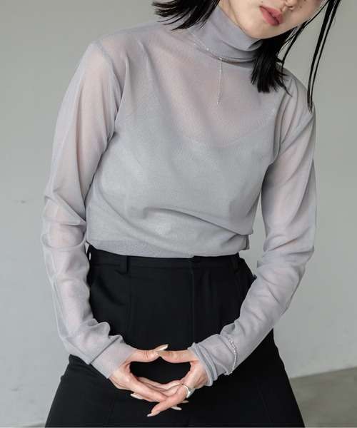 透け感のあるトップスのインナーって何着てますか？