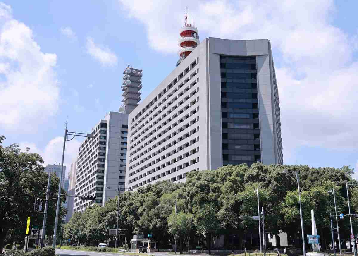 練馬区の中学校校長を逮捕「性器を触る画像や裸が写った画像が入ったビデオカメラを校長室に所持していた」 | 文春オンライン