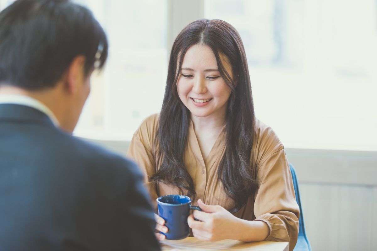 興味のない異性への「社交辞令」セリフ＆行動、男女で“違い”くっきり…それぞれの1位は？ 300人調査 | オトナンサー
