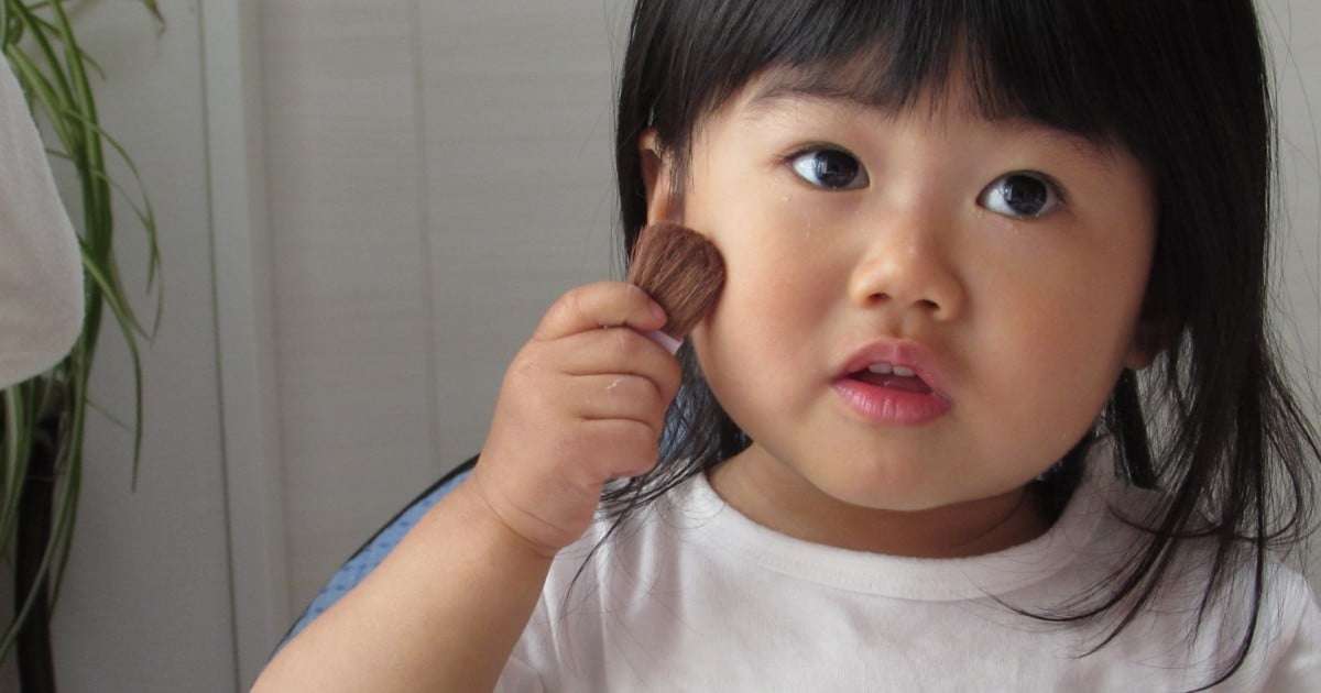子どものメイクは何歳からOK？ “キッズコスメ“でも要注意、専門医が解説する年齢別ガイド｜eltha（エルザ）