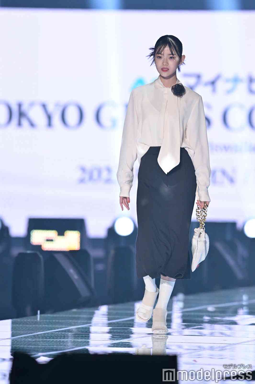 【2023秋冬トレンド】肌見せ・ラグジュアリー…コロナ禍明けならではの“攻めファッション”<TGC2023A/W>