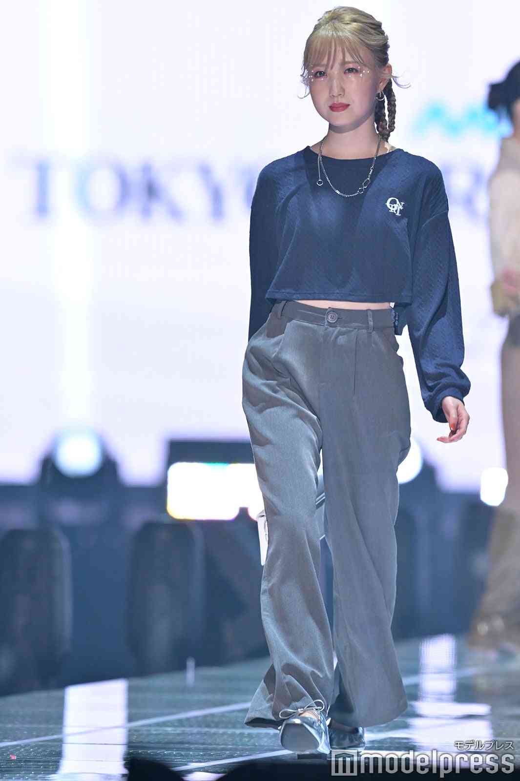 【2023秋冬トレンド】肌見せ・ラグジュアリー…コロナ禍明けならではの“攻めファッション”<TGC2023A/W>