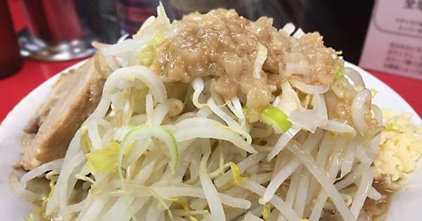 「背脂有料」の記載ないのに追加料金…インフルエンサーの不満投稿に人気ラーメン店主が猛反論「無料なことが感謝されるべき」