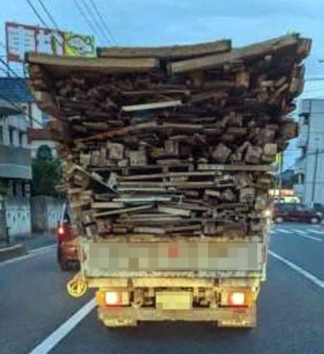 埼玉・川口市「クルドカー」問題、暴走行為やトラック過積載収まらず…警察不信高まる　市長は法相に強制送還の要望書（夕刊フジ） - Yahoo!ニュース