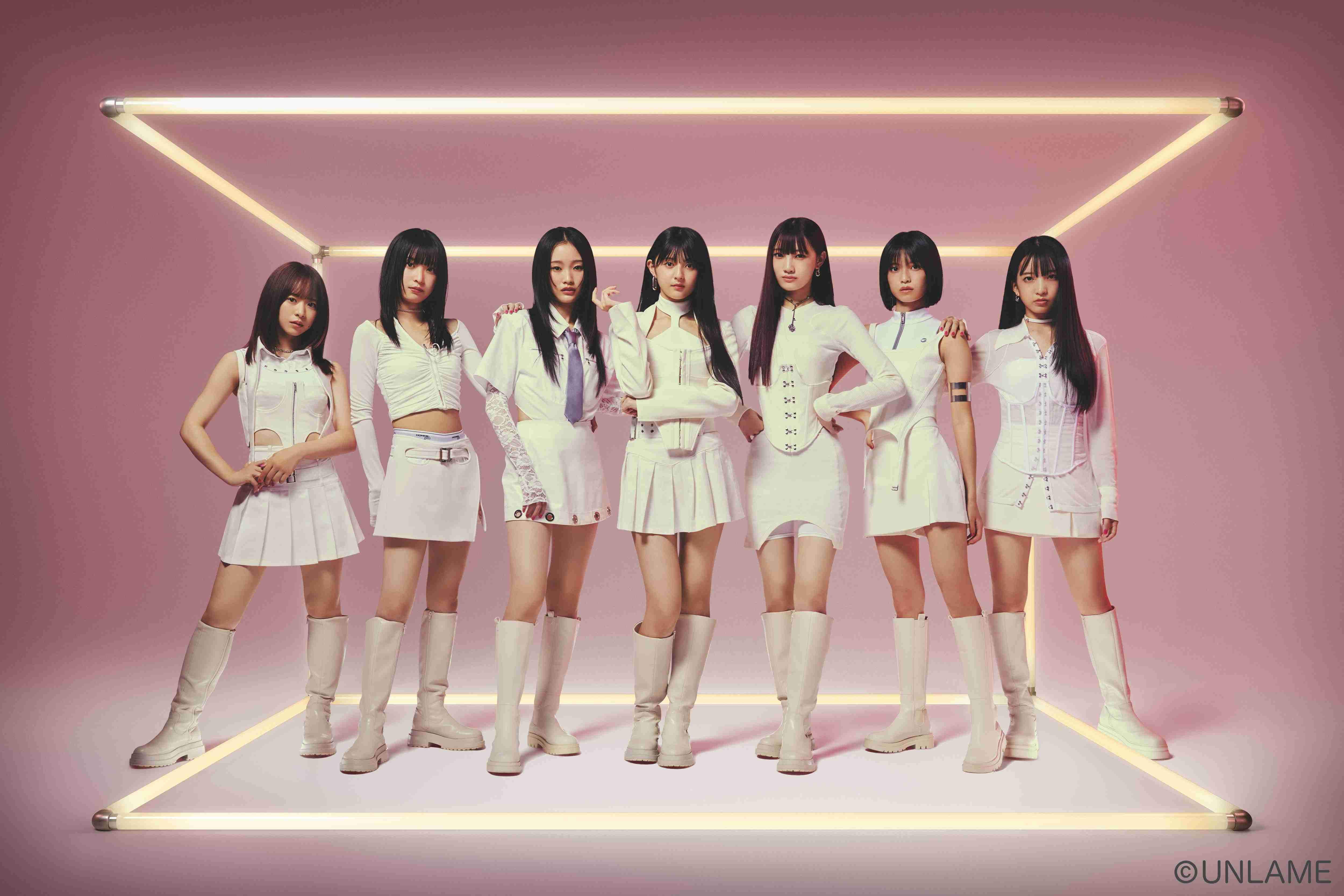 AKB5人&一般応募2人の新グループ「UNLAME」誕生 9・2プレデビュー&TGCでお披露目