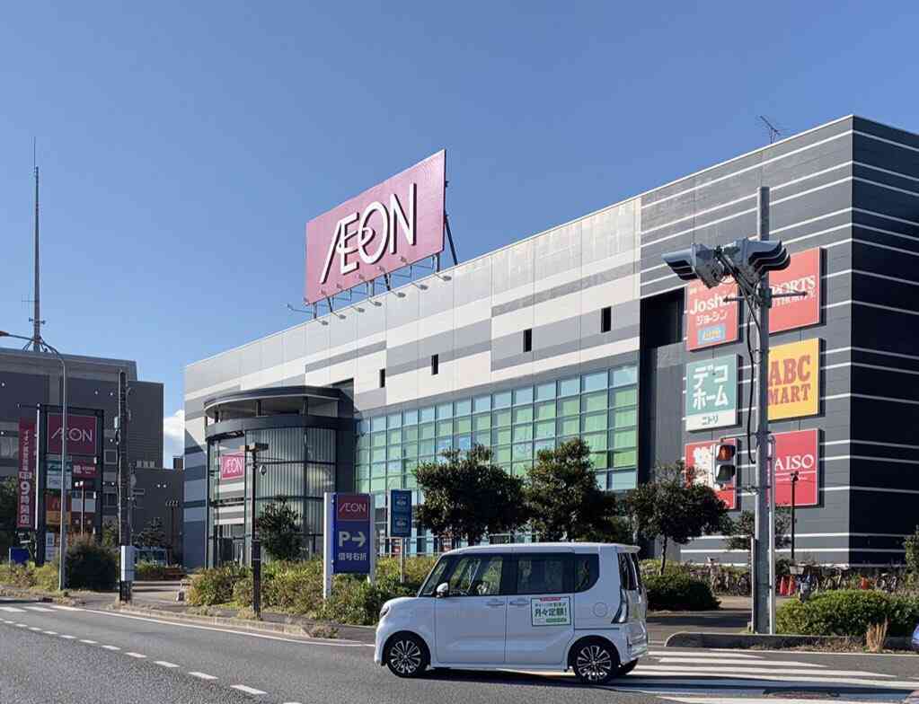フランスのスーパーが、“ステルス値上げ”該当商品に警告ステッカーを表示　世界的な物価上昇で