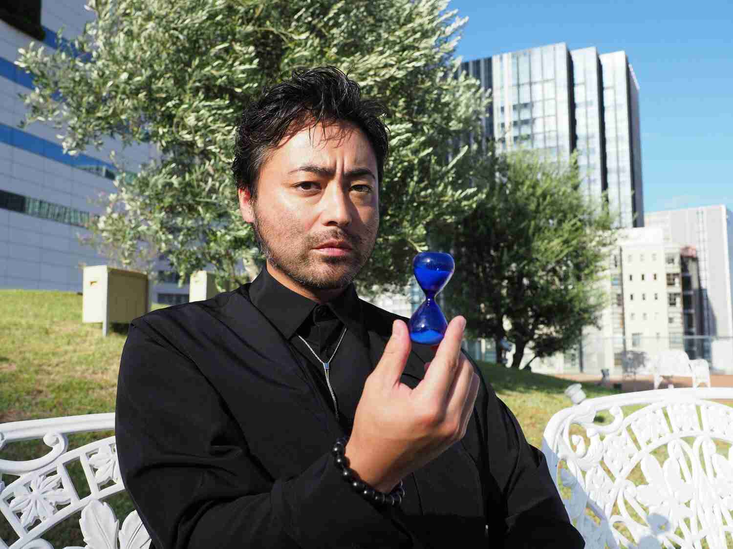 山田孝之「自分を俳優だと思ったことはない」中学時代に芽生えた表現欲の原点となった「1冊のギャル雑誌」