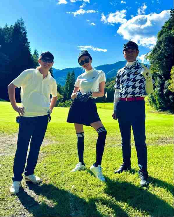 山田優、実父&義兄・小栗了とゴルフへ 仲良し家族ショットに反響「素敵な関係」