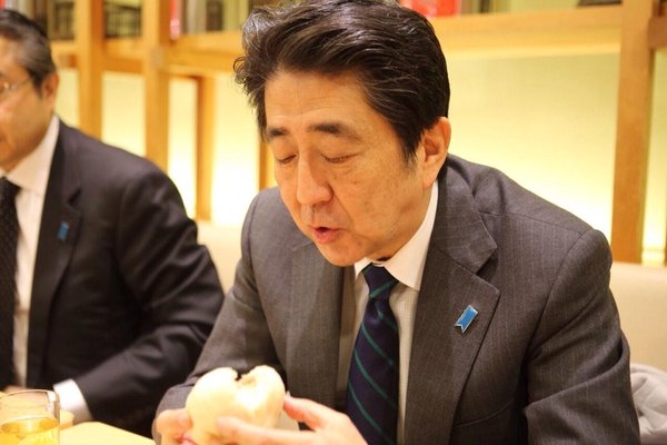 前首相の菅義偉氏　20代半ばまで「フラフラした人生」　就職して気付いた「政治が世の中を動かしてる」