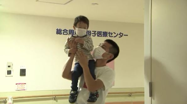 わずか258グラムで誕生 “世界最小の男の子”が元気に5歳に！体重は約40倍の10キロに成長　命つないだ当時の主治医と笑顔の再会 | TBS NEWS DIG