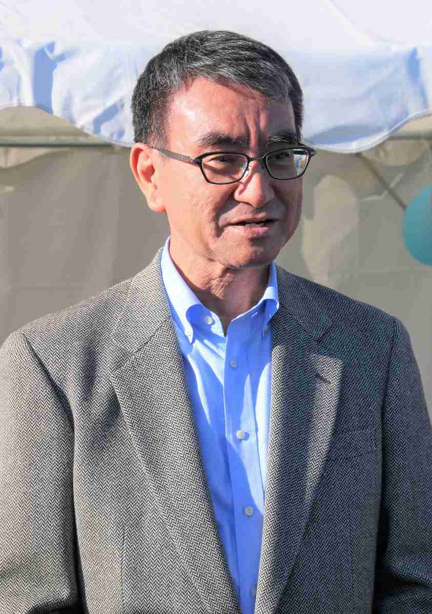 保険証廃止「来秋目指す」強調　河野氏、マイナ体験会視察（時事通信） - Yahoo!ニュース