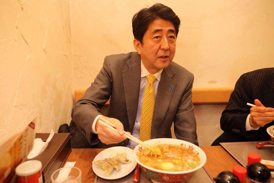 前首相の菅義偉氏　20代半ばまで「フラフラした人生」　就職して気付いた「政治が世の中を動かしてる」