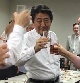 前首相の菅義偉氏　20代半ばまで「フラフラした人生」　就職して気付いた「政治が世の中を動かしてる」