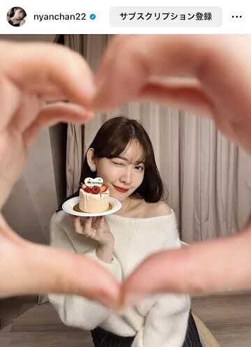 小嶋陽菜、ＳＮＳ総フォロワーが驚異の１０００万人超え！「本当にずっと大好きな推しです」とファンも祝福 : スポーツ報知