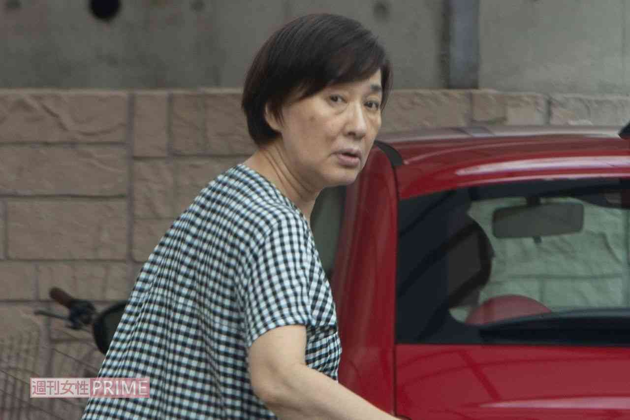 「料理が一人暮らし男性並み」カリスマ主婦・松居一代がブログで紹介する“ダイナミックすぎる料理”にネット上でツッコミが殺到　“カリスマ主婦”から失墜危機 | 週刊女性PRIME
