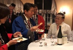 前首相の菅義偉氏　20代半ばまで「フラフラした人生」　就職して気付いた「政治が世の中を動かしてる」
