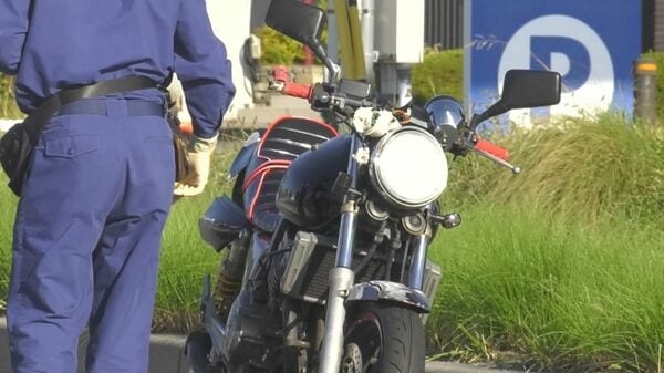 2人乗りバイクの少年2人死亡　16歳男子高校生と16歳男性　いずれも無免許　国道で軽トラと衝突｜FNNプライムオンライン