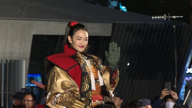 冨永愛さんが武田信玄に 甲府市で信玄公祭り「甲州軍団出陣」 山梨県（YBS山梨放送） - Yahoo!ニュース