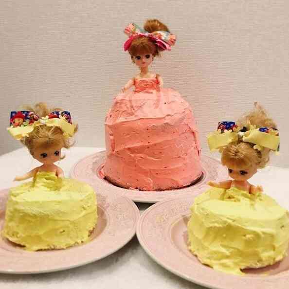 熊田曜子、次女8歳誕生日に“ドールケーキ”を手作り！「すごいリアル」「食べるのがもったいない」