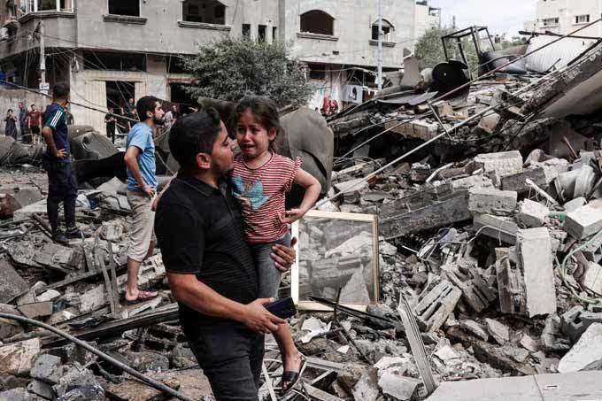 ガザ、パレスチナ、イスラエルから次々悲痛の声　突然の戦闘に現地在住邦人にも衝撃（時事通信） - Yahoo!ニュース