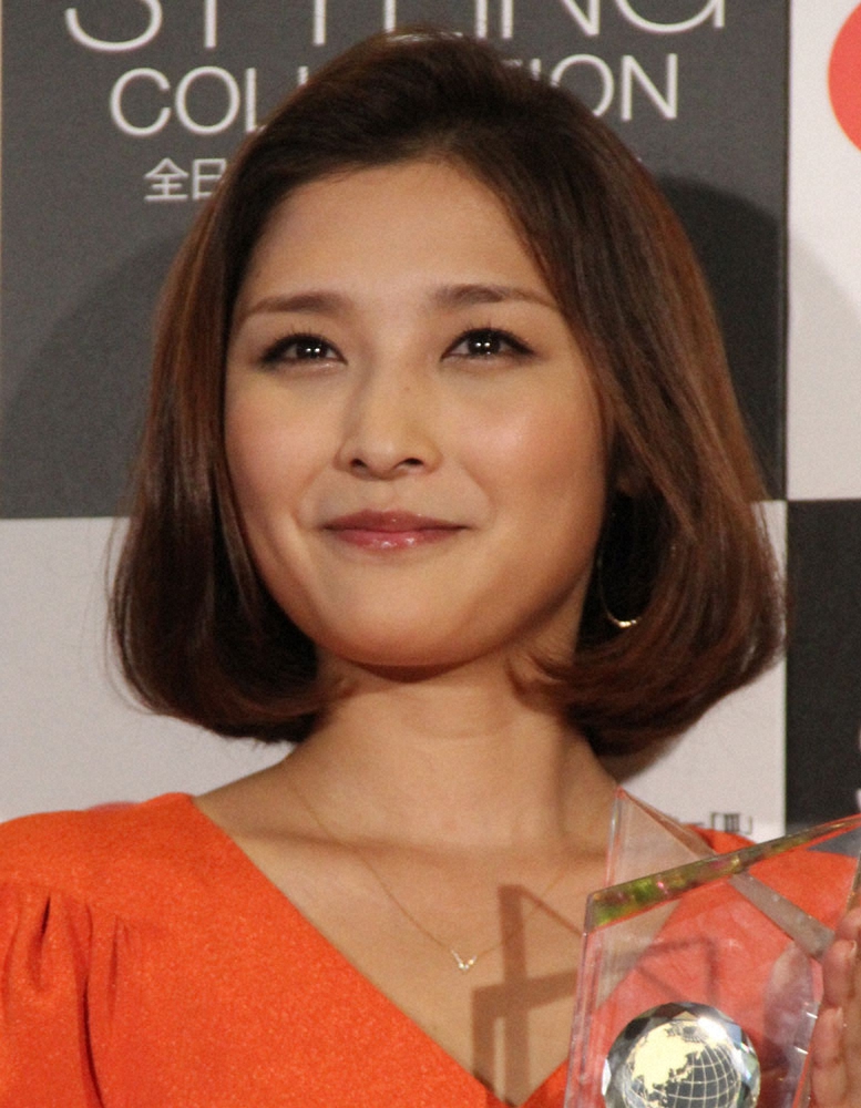 石川梨華　七五三の着物姿にファン絶賛「美しすぎます」「なんて綺麗なお母さん」の声― スポニチ Sponichi Annex 芸能