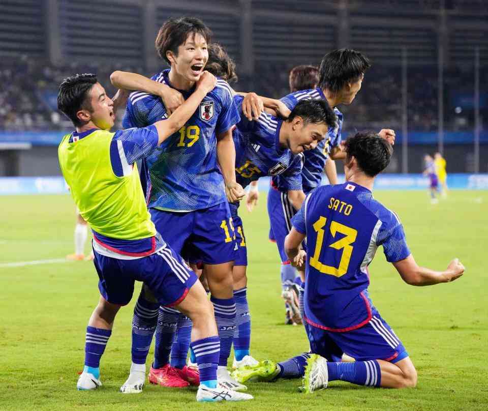 アジア大会サッカー 日本が北朝鮮下し4強入り 試合後北朝鮮が審判に激高 現地リポ杉谷拳士氏の後ろで大荒れ SNS話題「杉谷の後ろで」 ガールズちゃんねる Girls Channel