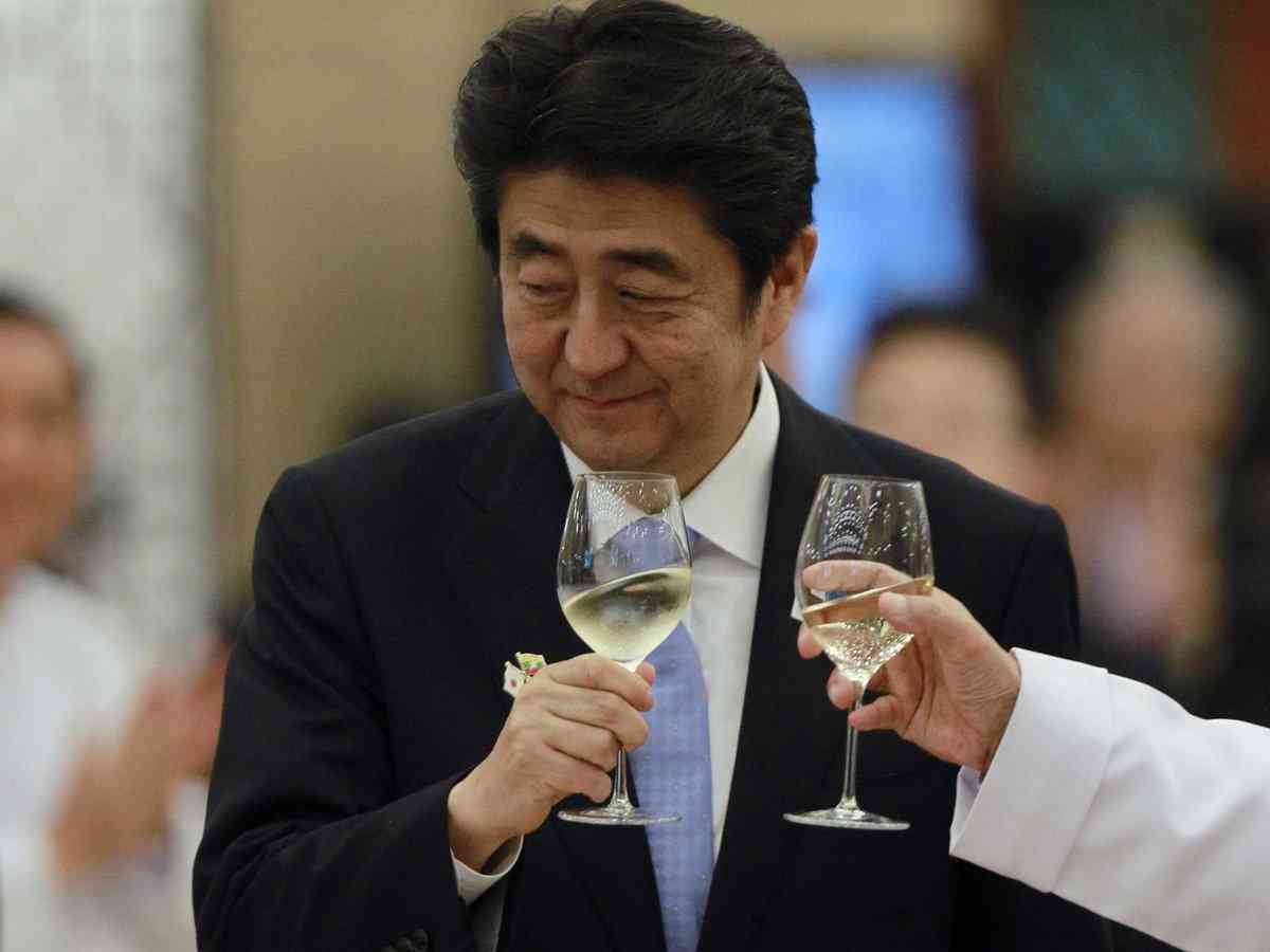 前首相の菅義偉氏　20代半ばまで「フラフラした人生」　就職して気付いた「政治が世の中を動かしてる」