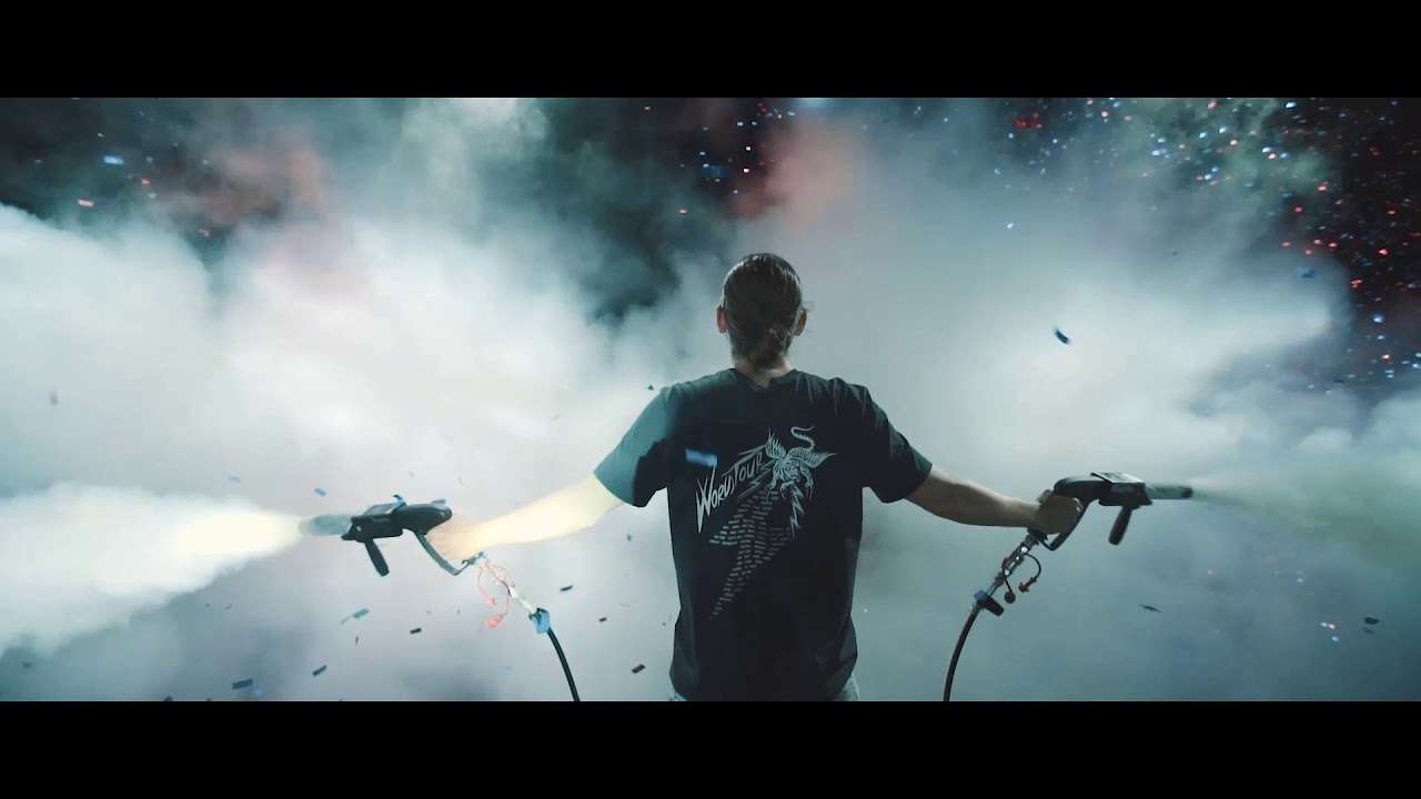 Dimitri Vegas & Like Mike vs W&W & Moguai -  Arcade Mammoth (Official Music Video) - YouTube