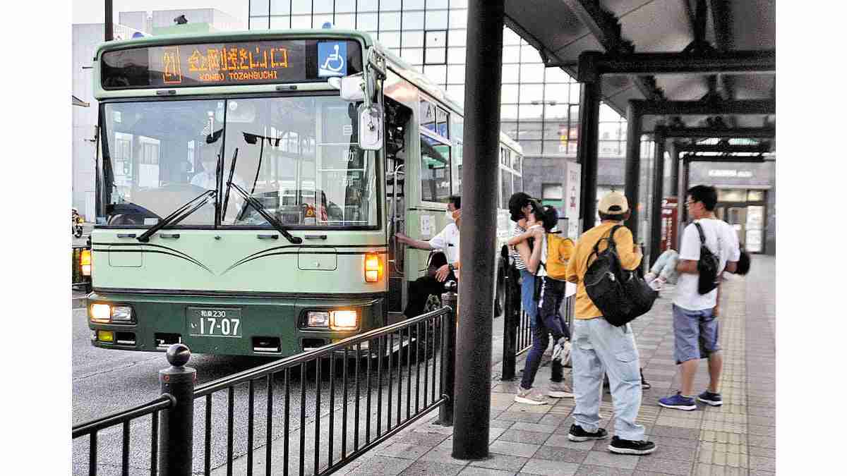 路線バス運転手が足りない…続々と減便・廃止、運転手確保に苦しみ広告で「このままではヤバいです」 : 読売新聞