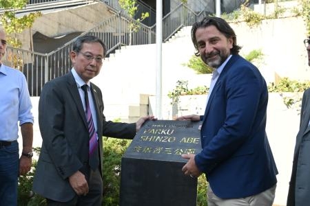 コソボに「安倍晋三公園」|全国海外|神戸新聞NEXT