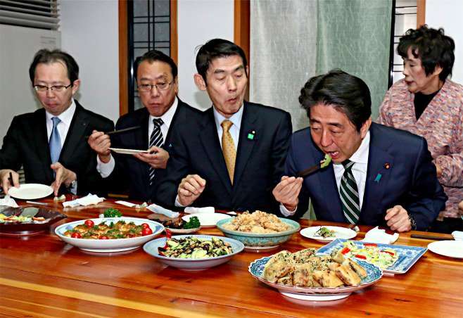 前首相の菅義偉氏　20代半ばまで「フラフラした人生」　就職して気付いた「政治が世の中を動かしてる」
