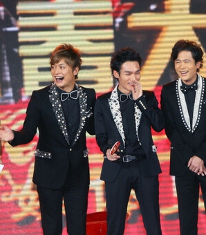 ジャニーズ問題の裏で「SMAP」再結成が現実味を帯びてきた…？新会社のエージェント契約が後押しに（現代ビジネス） - Yahoo!ニュース