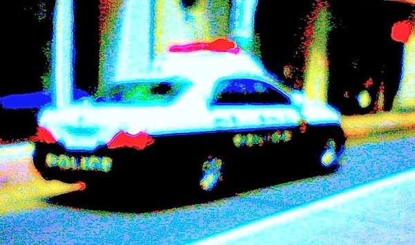 高齢者運転の乗用車が病院敷地内で暴走、はねられた2人死亡