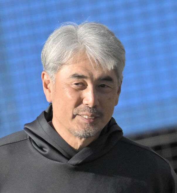 【ロッテ】秋季練習打ち上げ　吉井理人監督が珍要求「自主トレで遠くに行く人はお土産忘れないように」 : スポーツ報知