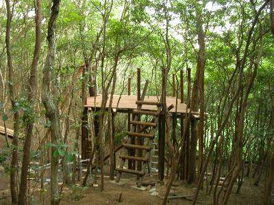 【ネタ可】秘密基地にあると良い物