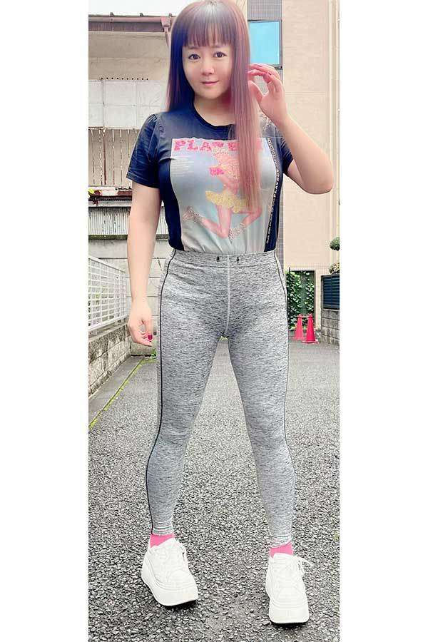 79kg→50kgの華原朋美、ボディーラインくっきりのレギンス姿に称賛「全然リバウンドしてない」（ENCOUNT） - Yahoo!ニュース