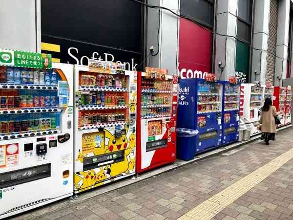 海外「自動販売機」のワイルドな実態が判明→日本の自販機の“完璧な仕事ぶり”に感謝したい