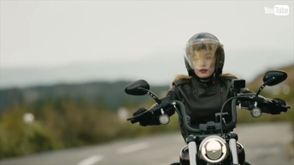 永野芽郁、初マイバイクで憧れ続けたハーレーをゲット　「みんな見ろ私を！」とテンション全開で聖地ツーリング