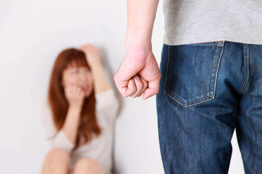 SNSで炎上「男女平等パンチ」の平等とは？　女を制裁する悪意と女を“わからせ”る快感の不気味さ