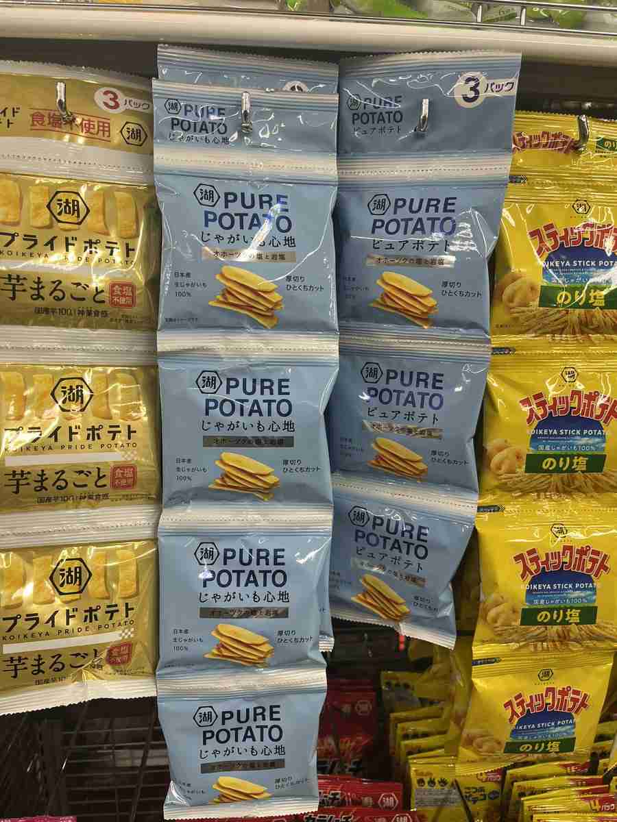 100均の吊り下げ菓子が4連→3連に変更!?　袋の数が1つ減ったことに衝撃走る