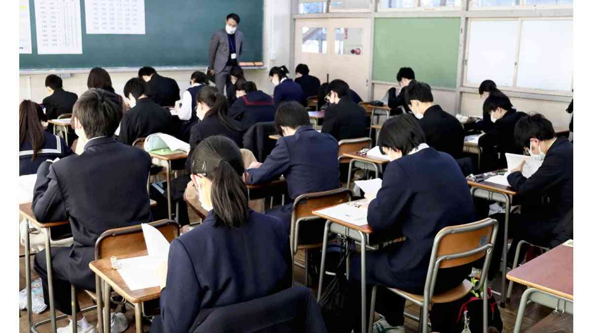 千葉の中学３年の過半数は公立高校志望、でも「学費が同程度なら私立」選ぶが７６％ : 読売新聞