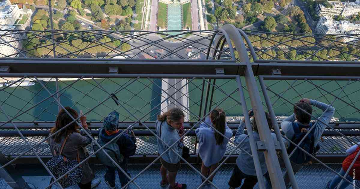 リフト券 サミット - エッフェル塔オフィシャルサイト