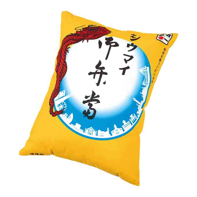 人気駅弁『崎陽軒シウマイ弁当』がマフラーになってファン歓喜！担当者が明かす遊び心いっぱいのこだわりポイントと「採算というよりは」控えめ価格の“秘密”