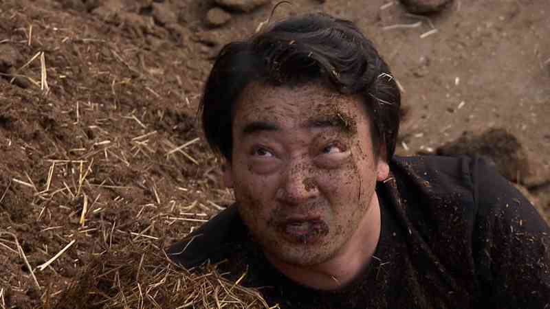 女性スキャンダルの「ジャンポケ」斉藤、禊で“馬糞”まみれに　「千鳥」も「こんなウケんことある？　（笑）」